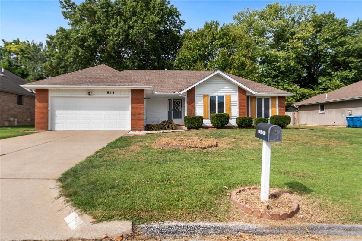 Dabney St, Nixa, MO 65714
