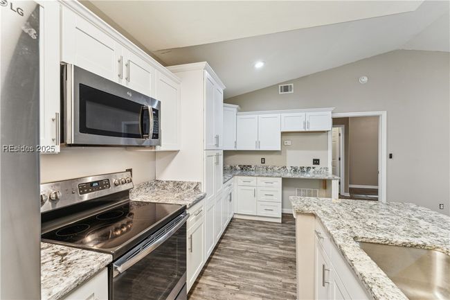 APT-508 - 897 Fording Island Rd, Condo with 2 bedrooms, 2 bathrooms and null parking in Bluffton SC | Image 4