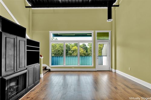 4-250 W Washington St, Madison, GA, 30650-1210 | Card Image