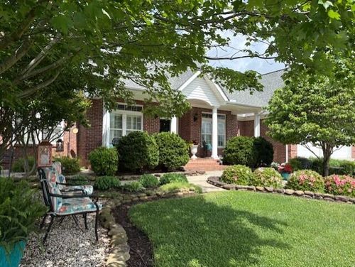 2657 Lakemoore Dr, Morristown, TN, 37814-5931 | Card Image