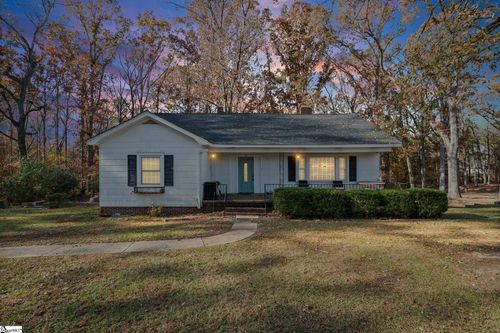 10 Higgins Dr, Ware Shoals, SC, 29692-1002 | Card Image