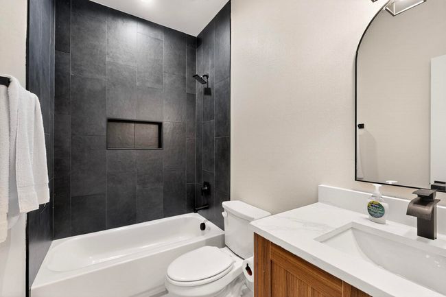 3425 Sanjeev Dr, Townhouse with 3 bedrooms, 3 bathrooms and null parking in Irving TX | Image 26