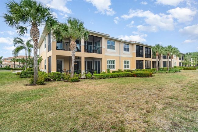 B - 10659 Pelican Preserve Blvd, Condo with 3 bedrooms, 2 bathrooms and null parking in FORT MYERS FL | Image 28