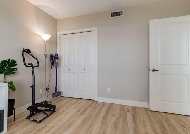 2105 - 77 Spruce Pl Sw, Condo with 2 bedrooms, 2 bathrooms and 1 parking in Calgary AB | Image 22