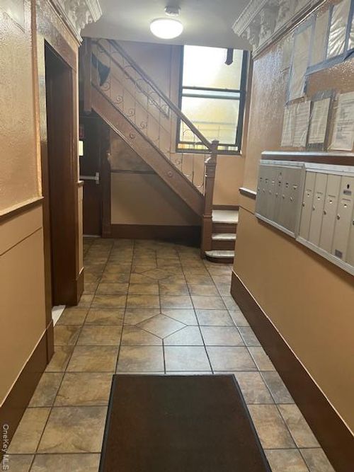 804 E 178th St, Bronx, NY, 10460-1312 | Card Image