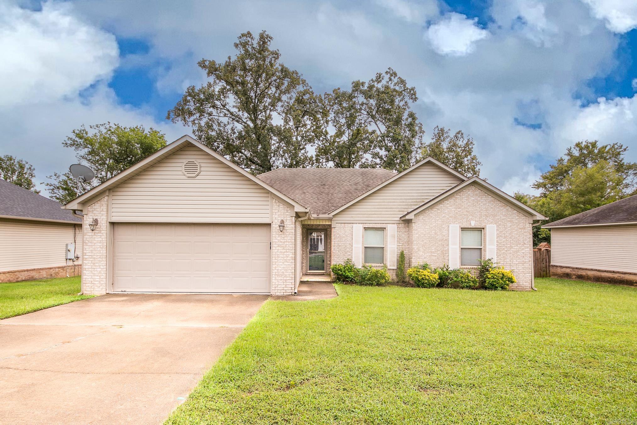 Gunsmoke Ln, Austin, AR 72007