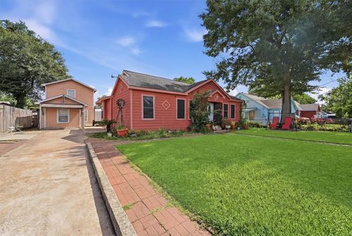 811 Canadian St, Houston, TX, 77009-2803 | Card Image