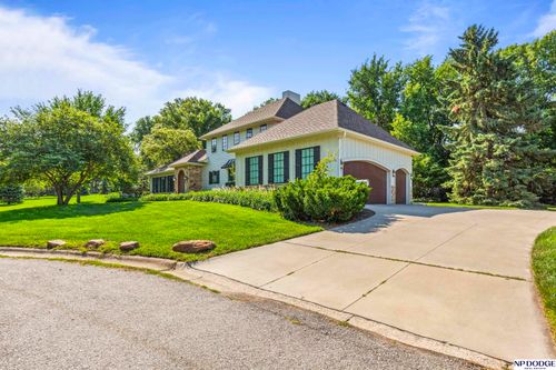 6731 Davenport St, Omaha, NE, 68132-2737 | Card Image