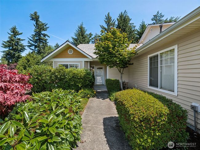 Beautiful mature landscaping... | Image 4