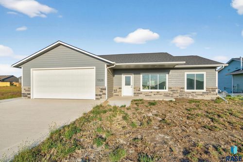 1320 N Titan Ave, Tea, SD, 57064-2714 | Card Image