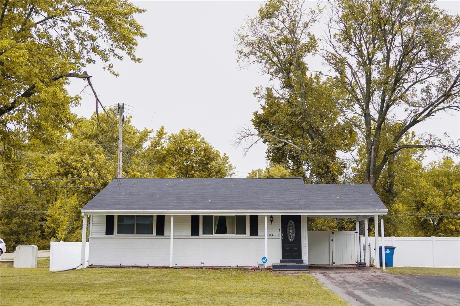 Alan Shepard Dr, Maryland Heights, MO 63043