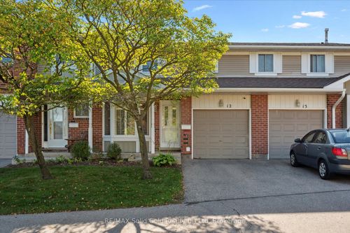 12-210 Highland Cres, Kitchener, ON, N2M5H7 | Card Image