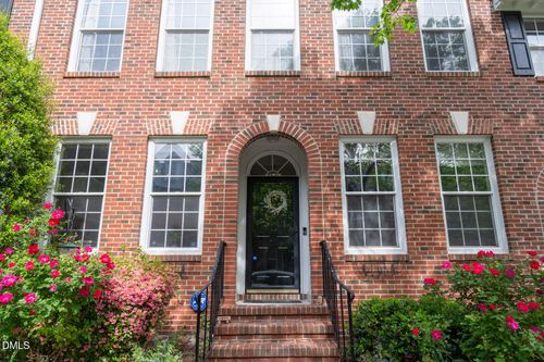 114 Nolen Ln, Chapel Hill, NC, 27516-4433 | Card Image