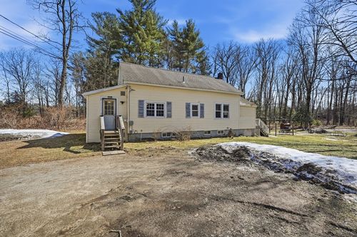 5 Torrey St, Easthampton, MA, 01027-9736 | Card Image