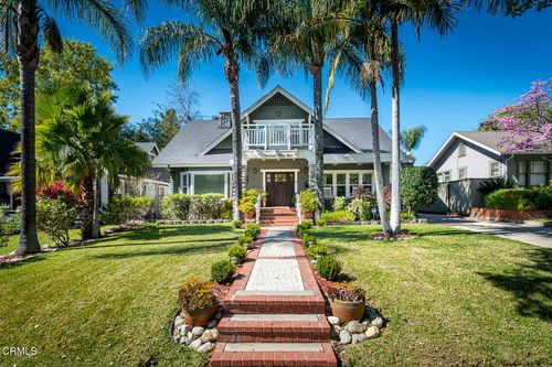 1955 N Los Robles Ave, Pasadena, CA, 91104-1107 | Card Image