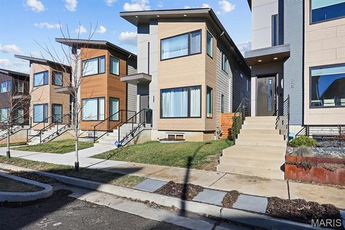 4427 Vista Ave, Saint Louis, MO, 63110-2135 | Card Image