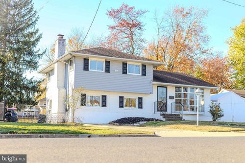 27 Lillian Pl, GLENDORA, NJ, 08029-1747 | Card Image