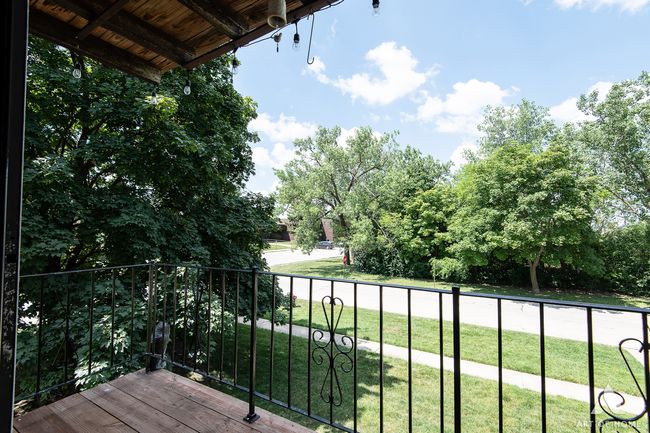 APT-2C - 8049 Beloit Ave, Condo with 2 bedrooms, 1 bathrooms and 2 parking in Bridgeview IL | Image 4