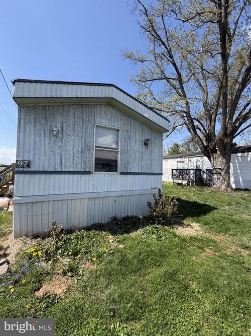 97 Connector Road, MARTINSBURG, WV, 25405 | Card Image