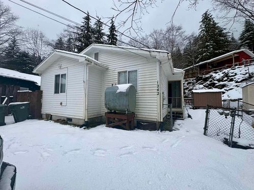 1242 Ketchikan Lakes Rd, Ketchikan, AK, 99901-6667 | Card Image