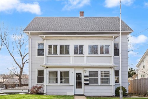 5 Fountain St, West Warwick, RI, 02893-5371 | Card Image