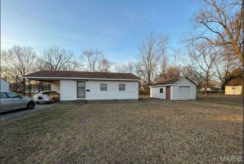 329 W Elm St, East Prairie, MO, 63845-1406 | Card Image