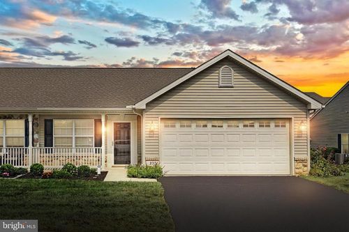 237 Palomino Way, RED LION, PA, 17356-7912 | Card Image