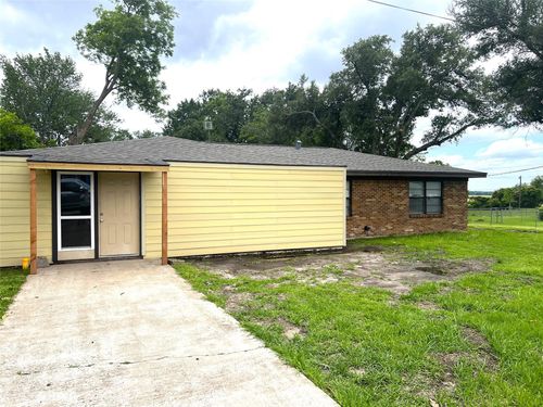 377 State Highway 75 N, Huntsville, TX, 77320 | Card Image