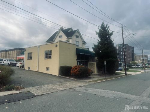 3-87 Old River St, Hackensack, NJ, 07601-7359 | Card Image