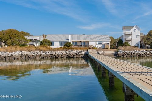 1528 Island Rd, Harkers Island, NC, 28531-9663 | Card Image