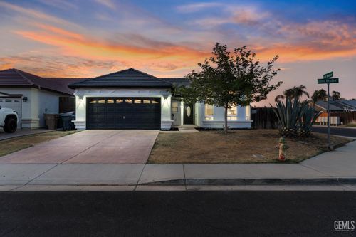 202 Sunny Meadow Dr, Bakersfield, CA, 93308-7863 | Card Image