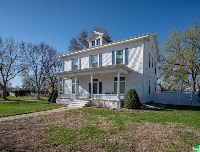 212 E Washington St, House other with 5 bedrooms, 2 bathrooms and null parking in Elk Point SD | Image 27