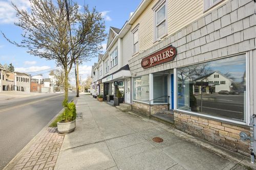 44 S Main St, Sayville, NY, 11782-3104 | Card Image