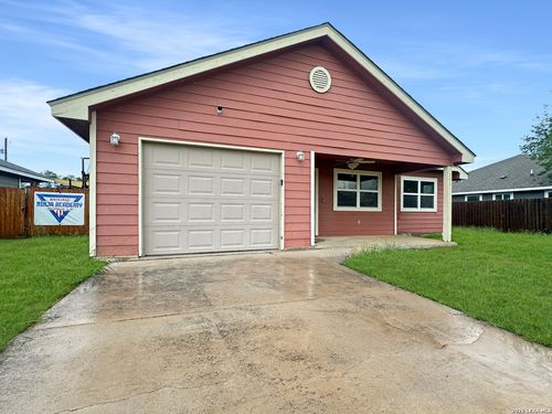 505 Indian Crossing, Jourdanton, TX, 78026 | Card Image