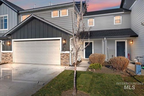 876 W Woodpine St, Meridian, ID, 83646-6060 | Card Image