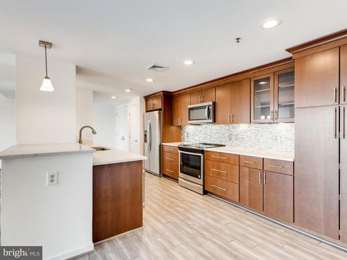 509-250 President St, BALTIMORE, MD, 21202-4438 | Card Image