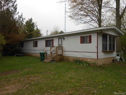 2572 Cash Rd, Applegate, MI, 48401-9746 | Card Image