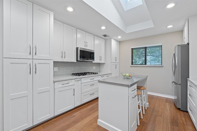 1909 Cypress Pt E, House other with 4 bedrooms, 3 bathrooms and 4 parking in Austin TX | Image 12