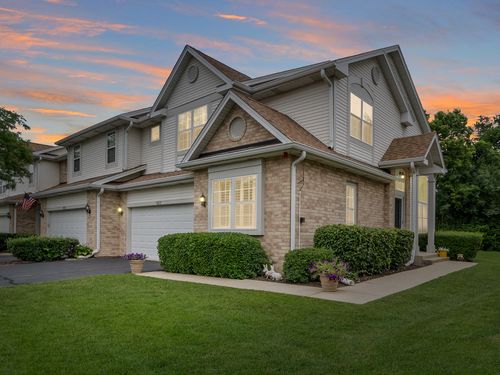 9237 Waterfall Glen Blvd, Darien, IL, 60561-5282 | Card Image