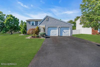 39 Honeysuckle Way, House other with 4 bedrooms, 2 bathrooms and null parking in Howell NJ | Image 2