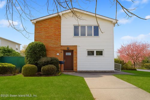 54 Preston Ave, Staten Island, NY, 10312-5008 | Card Image