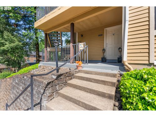 bldg-8-9890 Se Talbert St, Clackamas, OR, 97015 | Card Image