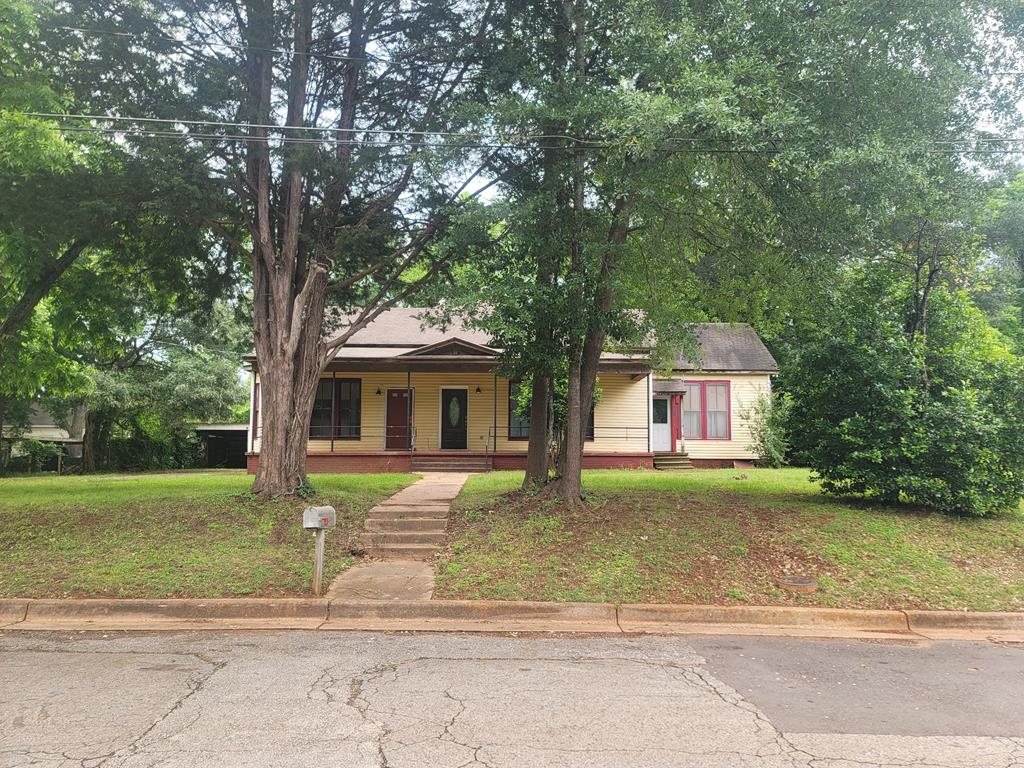 Kolstad St, Palestine, TX 75801