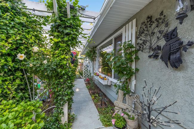 1226 Centre Rd, House other with 4 bedrooms, 2 bathrooms and 5 parking in Qualicum Beach BC | Image 25