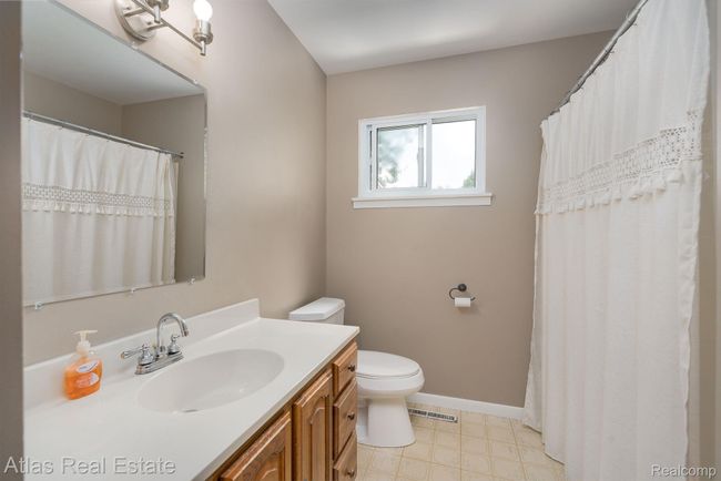 37-web-or-mls-Interiors (18 of 36).jpg | Image 29