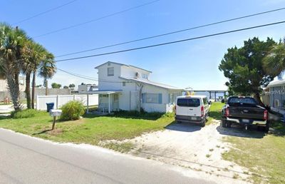 303 River Road, House other with 2 bedrooms, 2 bathrooms and null parking in Oak Hill FL | Image 3