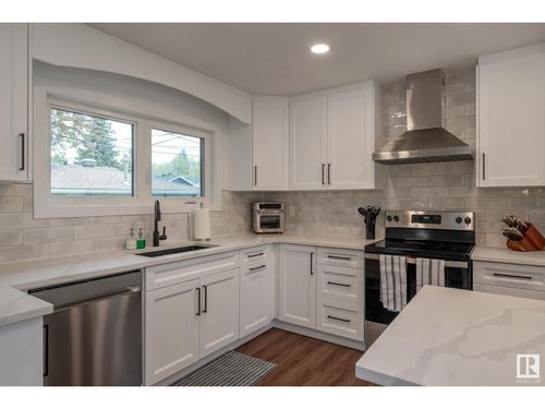 14622 95 Ave Nw, Edmonton, AB, T5N0B3 | Card Image