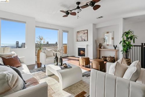 6466 Bayview Dr, Oakland, CA, 94605-3134 | Card Image