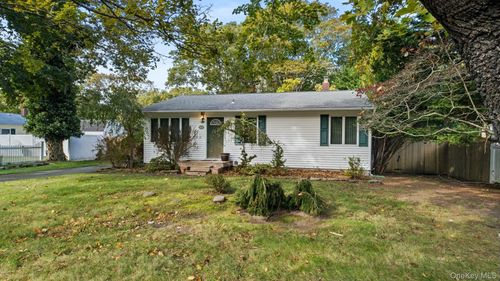 138 Belleview Avenue, Brookhaven, NY, 11934 | Card Image