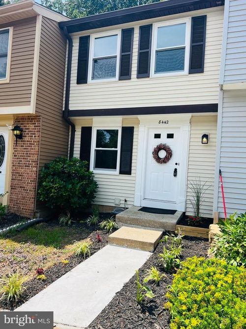 8442 Sugar Creek Ln, SPRINGFIELD, VA, 22153-3849 | Card Image